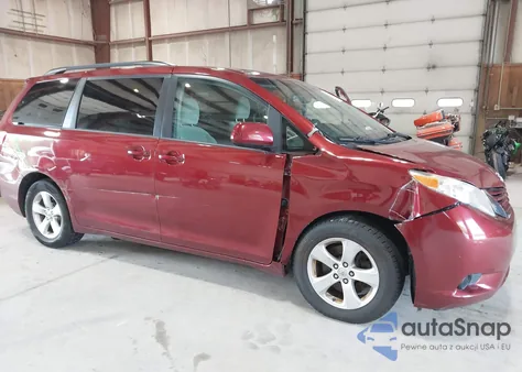 2017 Toyota Sienna Le 8 Passenger из США, поврежденный, VIN 5TDKZ3DC9HS884601